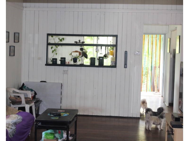 55 Barton Rd, Kolonga QLD 4671