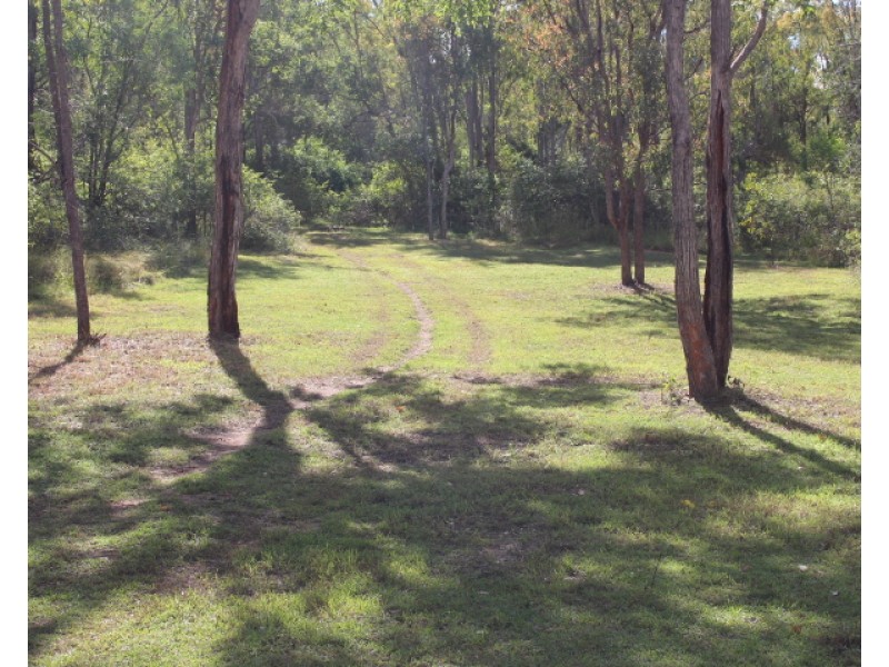 55 Barton Rd, Kolonga QLD 4671