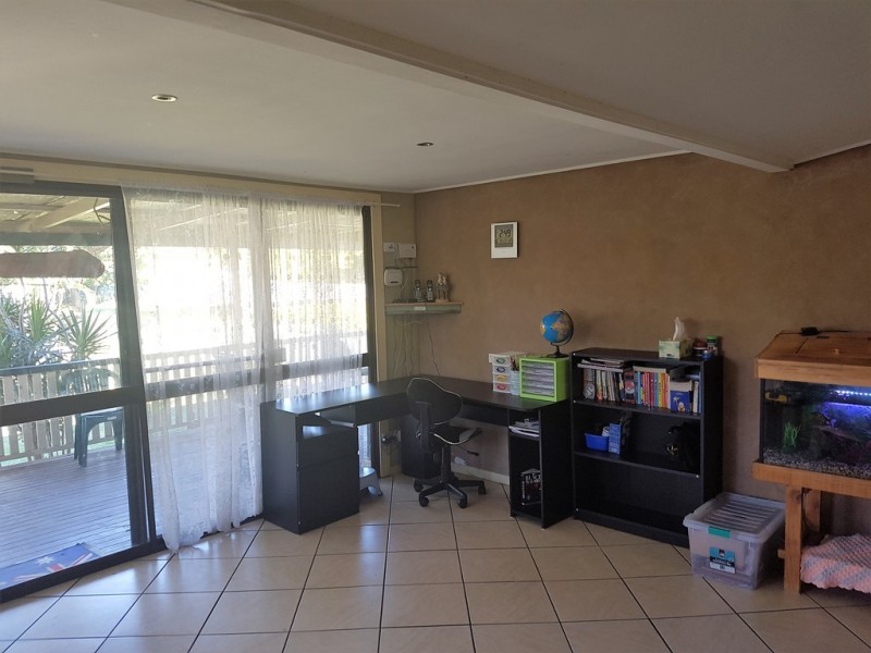 32 Mill St, Wallaville QLD 4671