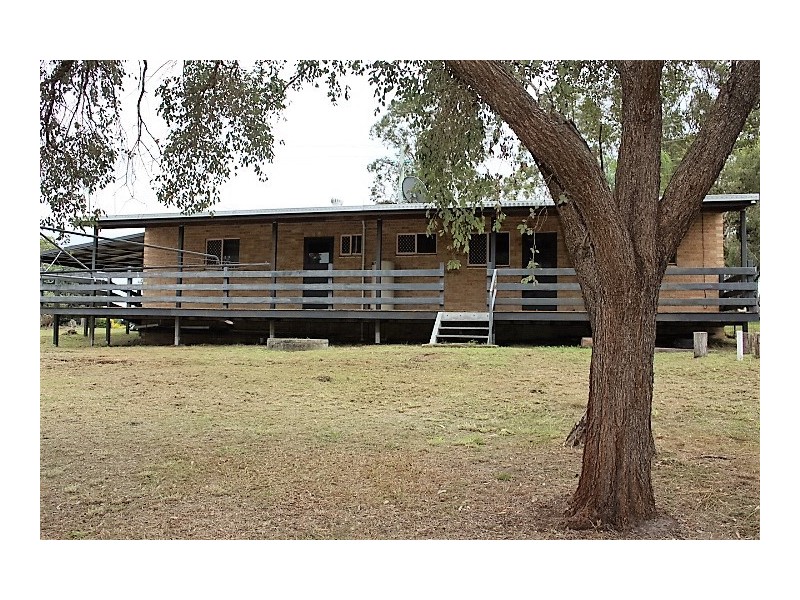 2 Manning St, Gin Gin QLD 4671