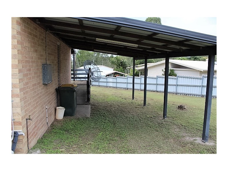 2 Manning St, Gin Gin QLD 4671