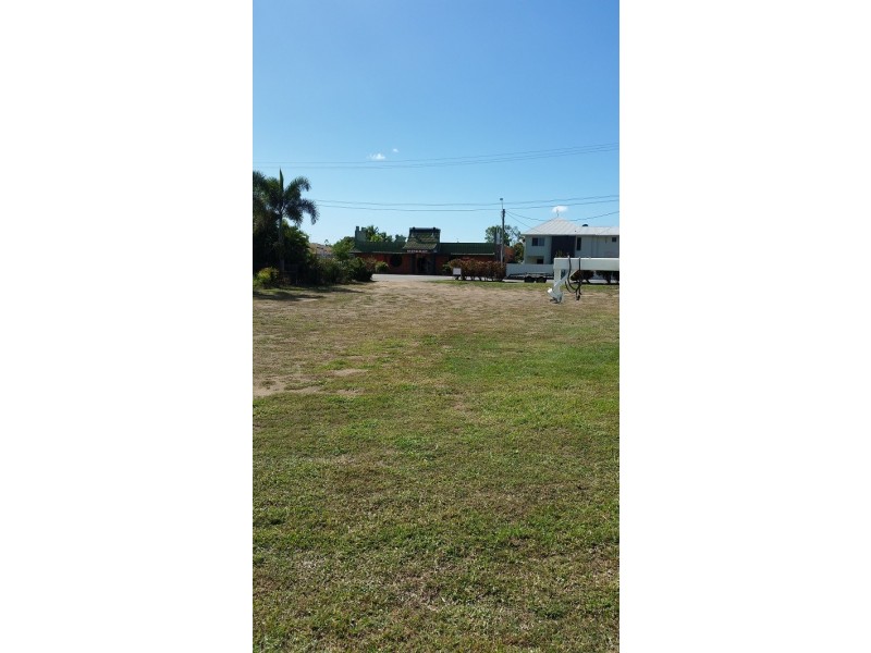 111 Edwards St, Ayr QLD 4807