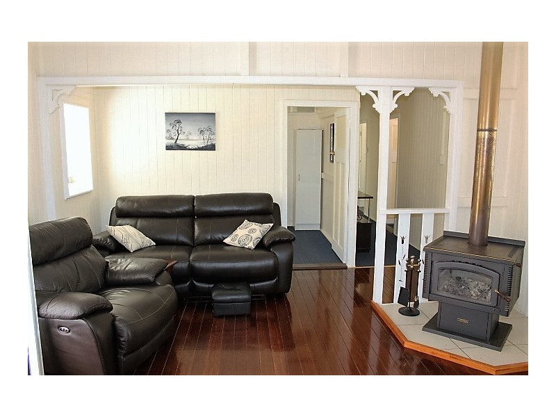125 Bishops Rd, Gin Gin QLD 4671