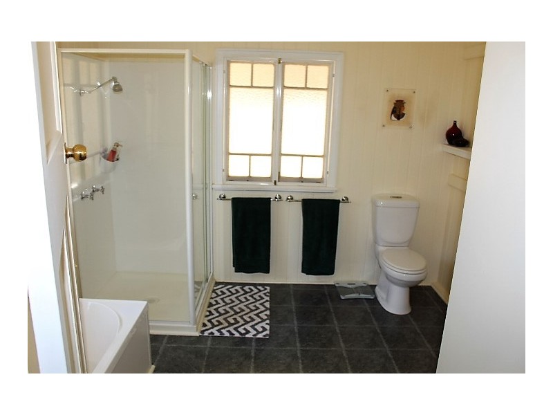 125 Bishops Rd, Gin Gin QLD 4671