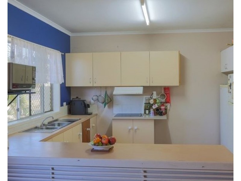 40 May St, Gin Gin QLD 4671