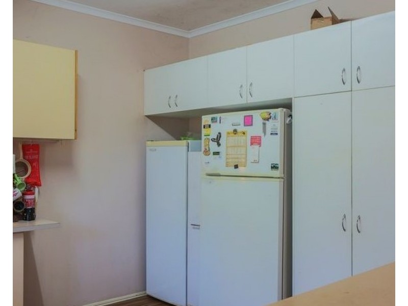 40 May St, Gin Gin QLD 4671