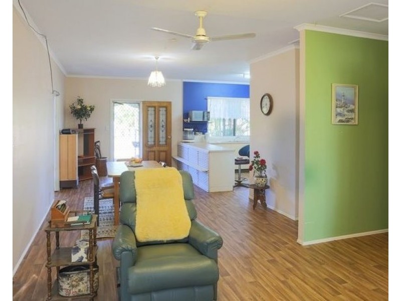 40 May St, Gin Gin QLD 4671