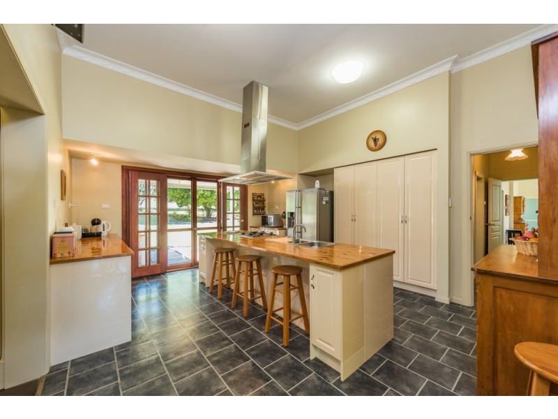 302 Wonbah Rd, Gin Gin QLD 4671