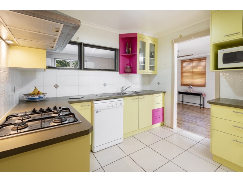 7 Rieck St, Gin Gin QLD 4671