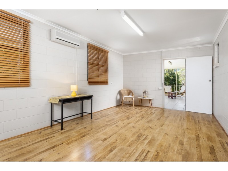 7 Rieck St, Gin Gin QLD 4671