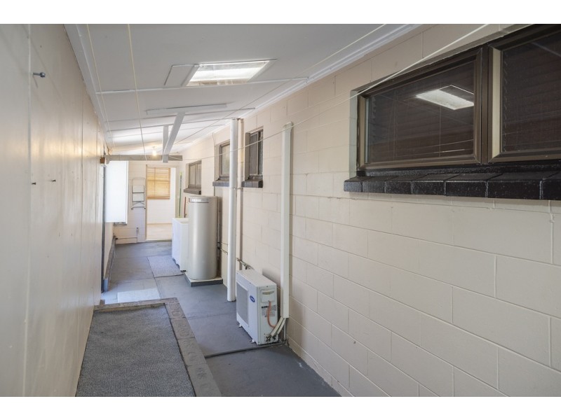 7 Rieck St, Gin Gin QLD 4671