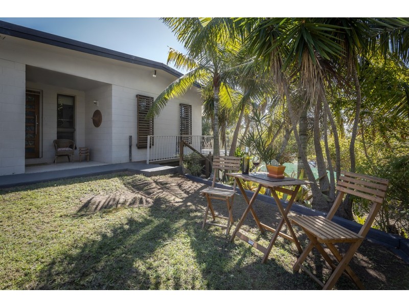 7 Rieck St, Gin Gin QLD 4671