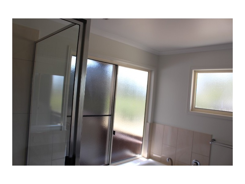 71 Hideaway Drive, Gin Gin QLD 4671