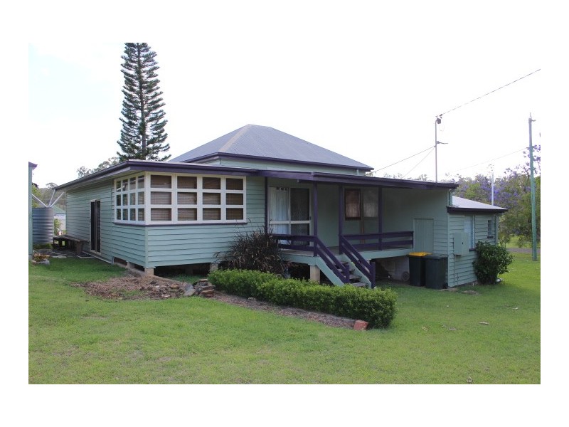 4 Ballantyne Boulevard, Gin Gin QLD 4671