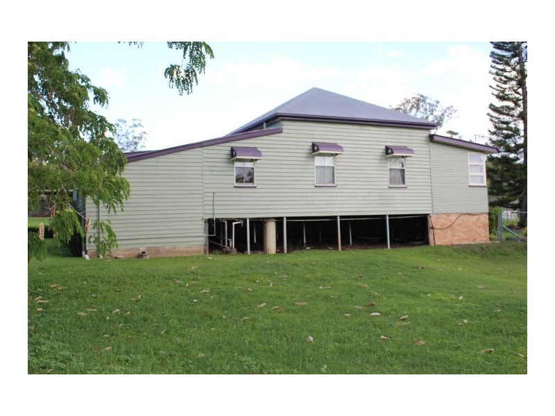 4 Ballantyne Boulevard, Gin Gin QLD 4671