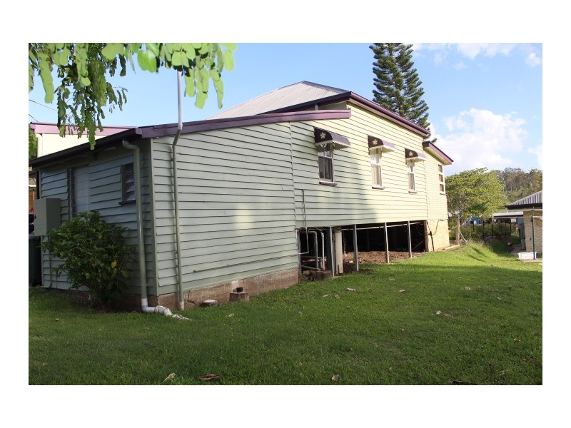 4 Ballantyne Boulevard, Gin Gin QLD 4671