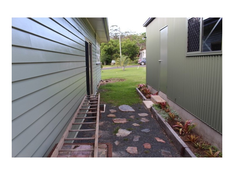 4 Ballantyne Boulevard, Gin Gin QLD 4671