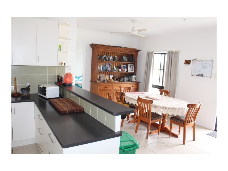 136 Rocky Creek Rd, Mount Perry QLD 4671