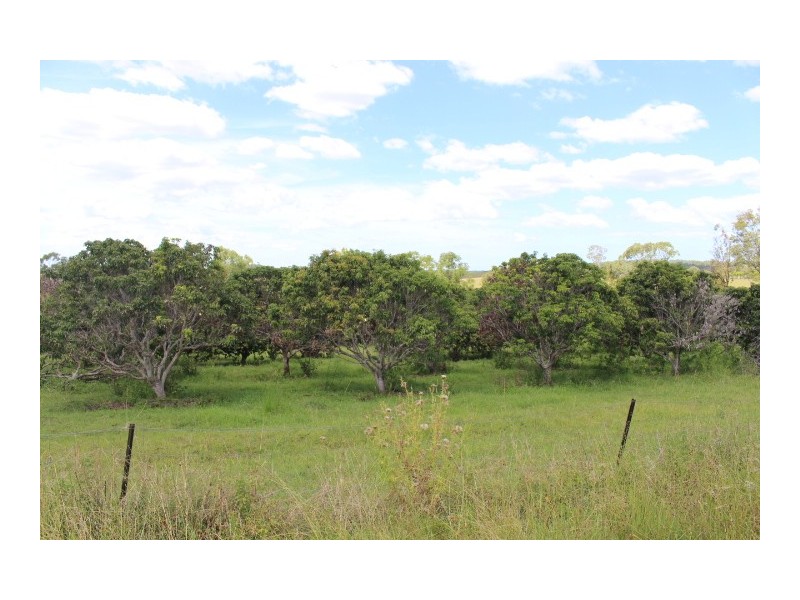 218 Mcilwraith Rd, Gin Gin QLD 4671