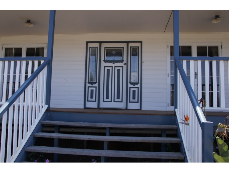 39 Mcleods Rd, Gin Gin QLD 4671