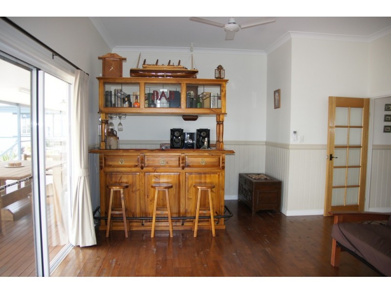 39 Mcleods Rd, Gin Gin QLD 4671