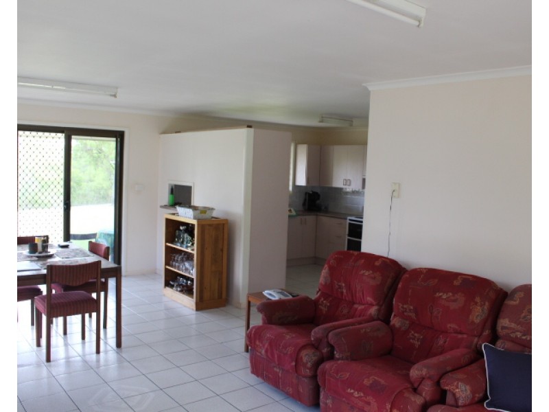 60 Kirkwood Rd, Gin Gin QLD 4671