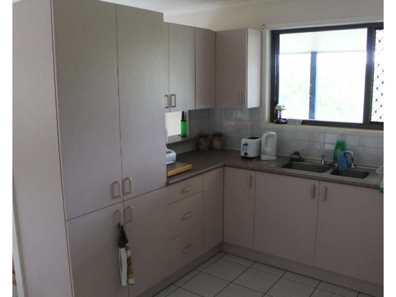 60 Kirkwood Rd, Gin Gin QLD 4671