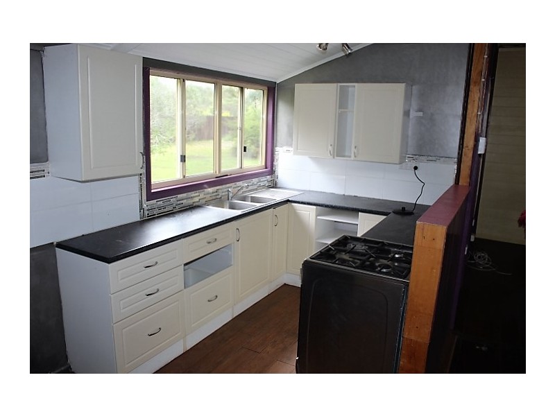 101 Rieck Street, Gin Gin QLD 4671