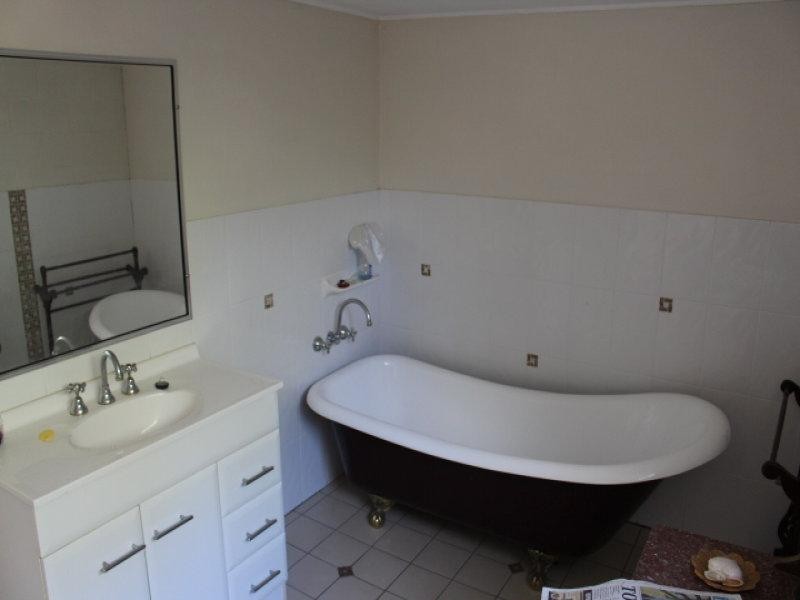 378 Ferry Hills Road, Wallaville QLD 4671