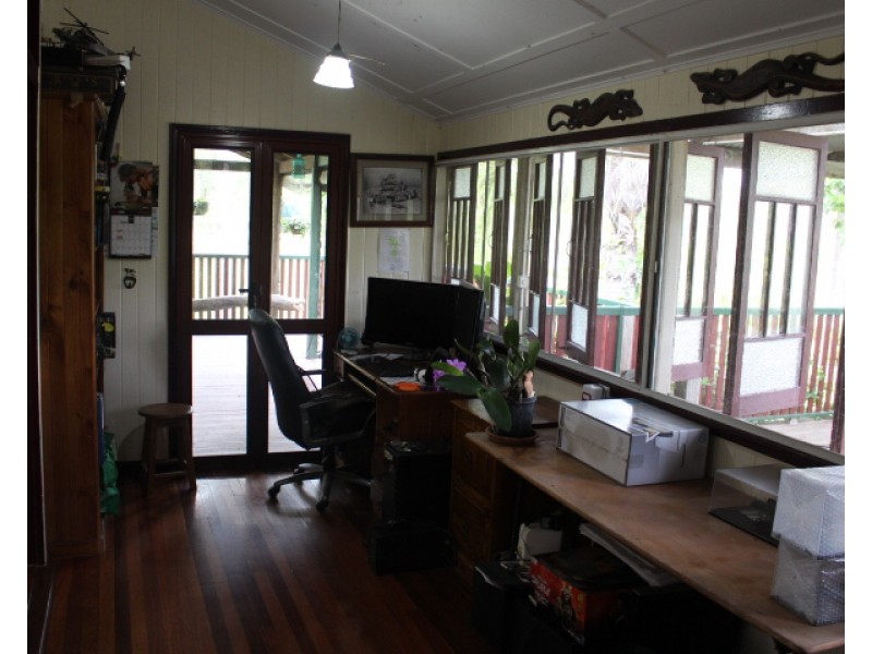 189 Thiels Rd, Gin Gin QLD 4671