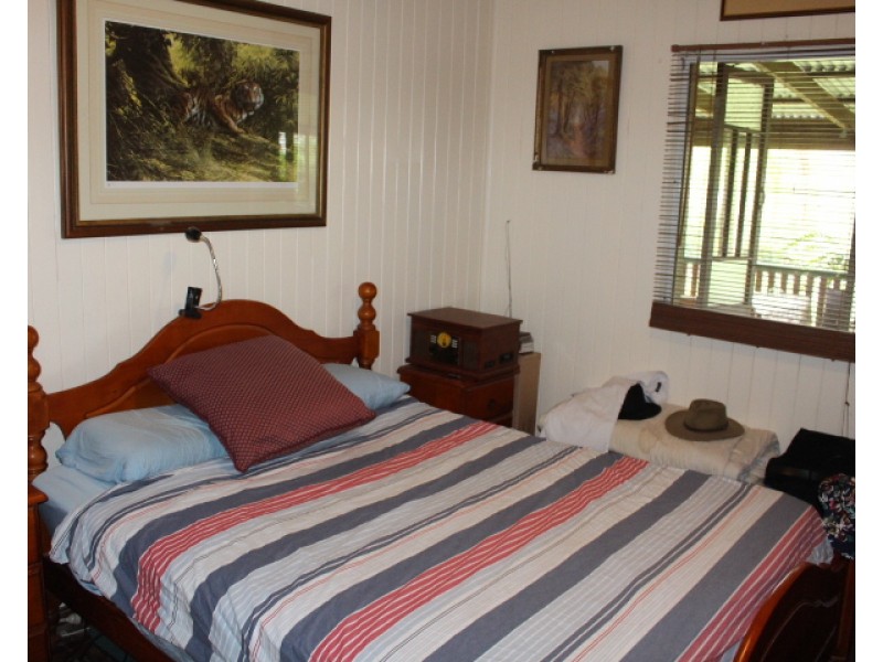 189 Thiels Rd, Gin Gin QLD 4671