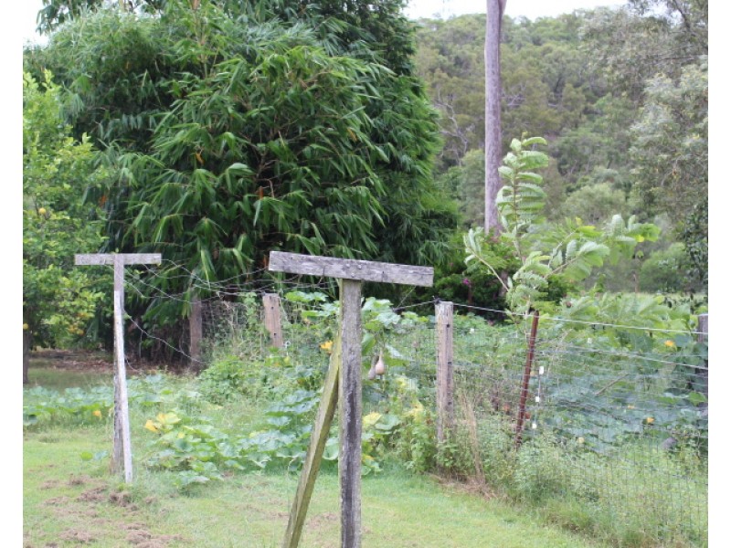 189 Thiels Rd, Gin Gin QLD 4671