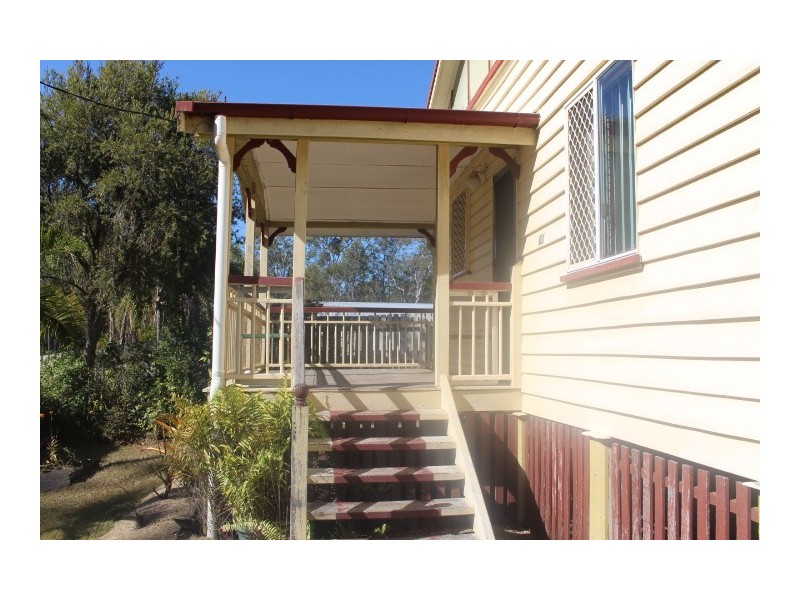 25 Innes St, Gin Gin QLD 4671