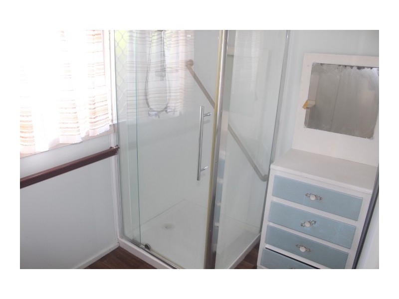 25 Innes St, Gin Gin QLD 4671