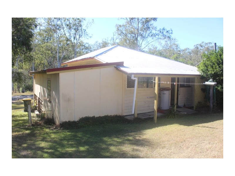 25 Innes St, Gin Gin QLD 4671