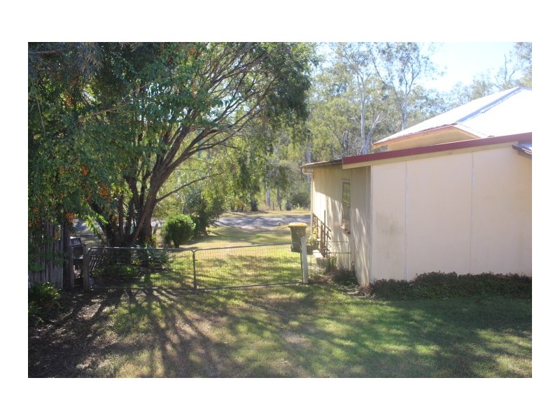 25 Innes St, Gin Gin QLD 4671