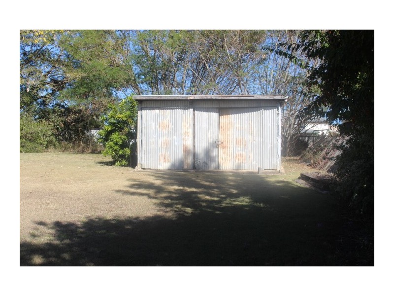 25 Innes St, Gin Gin QLD 4671