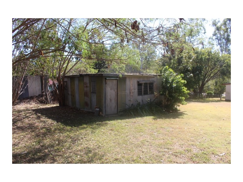 25 Innes St, Gin Gin QLD 4671