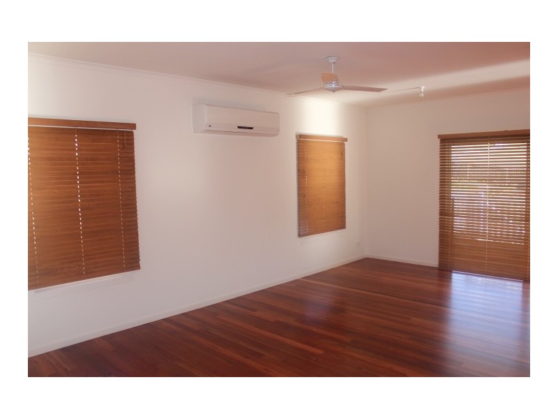 33 Hunter St, Mount Perry QLD 4671