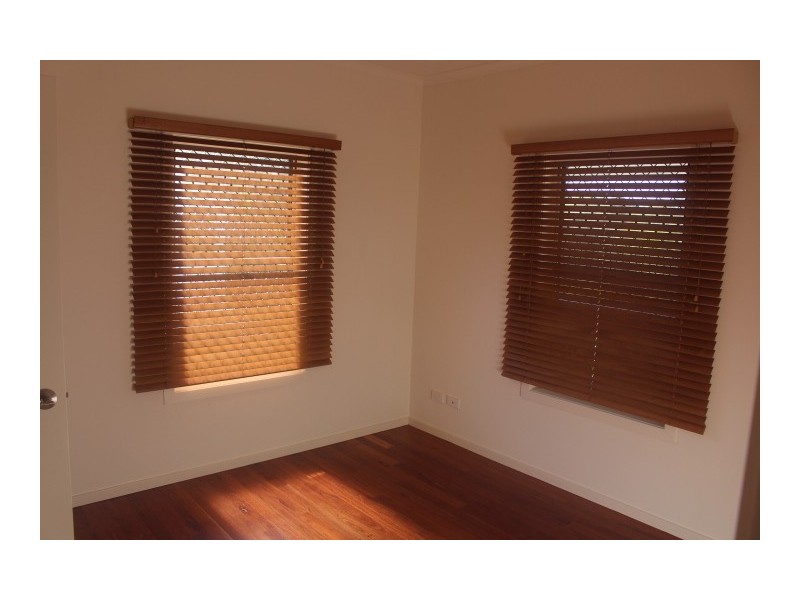 33 Hunter St, Mount Perry QLD 4671