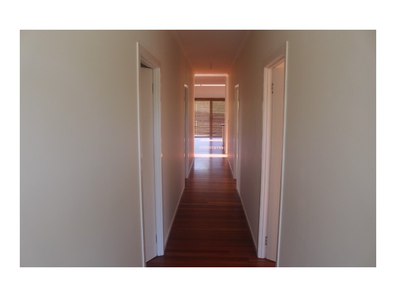 33 Hunter St, Mount Perry QLD 4671
