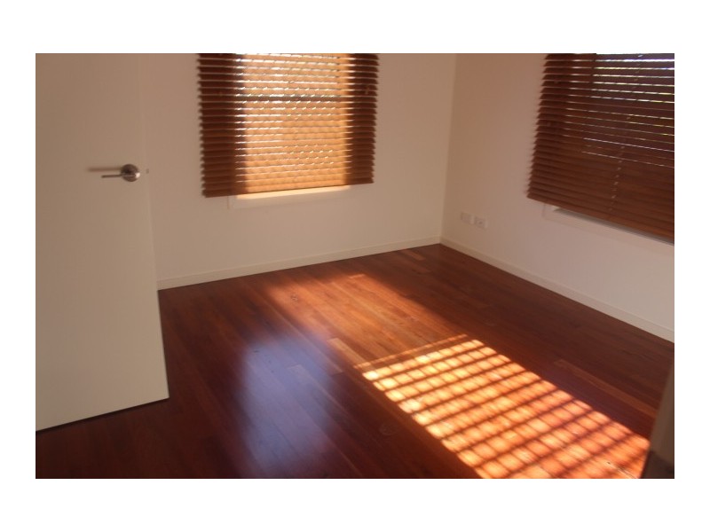 33 Hunter St, Mount Perry QLD 4671