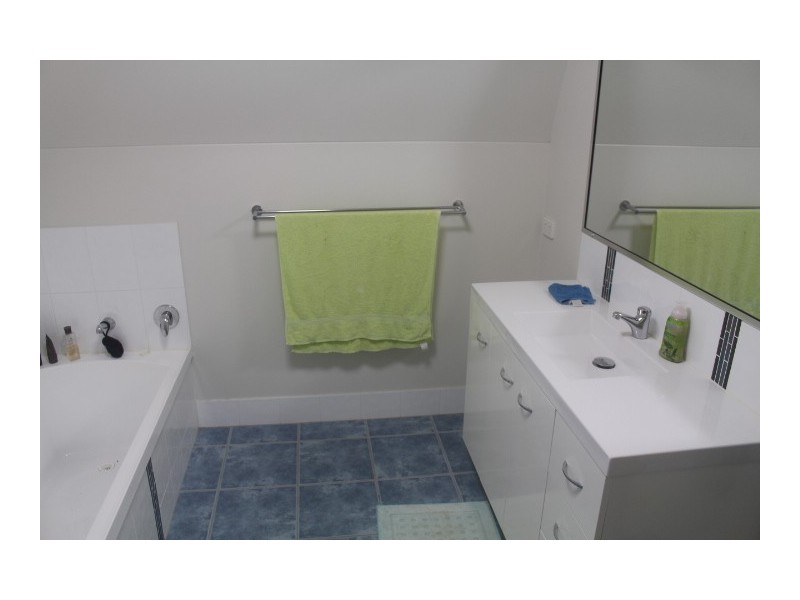 54 Halford Drive, Gin Gin QLD 4671