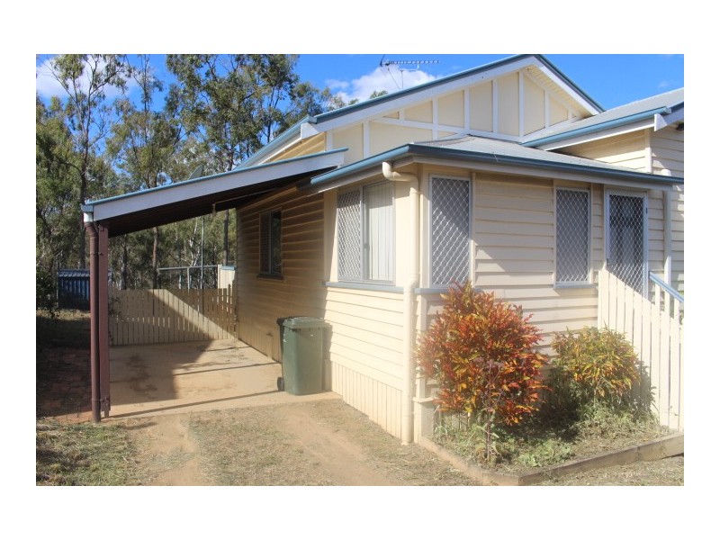 10 Elliott St, Gin Gin QLD 4671