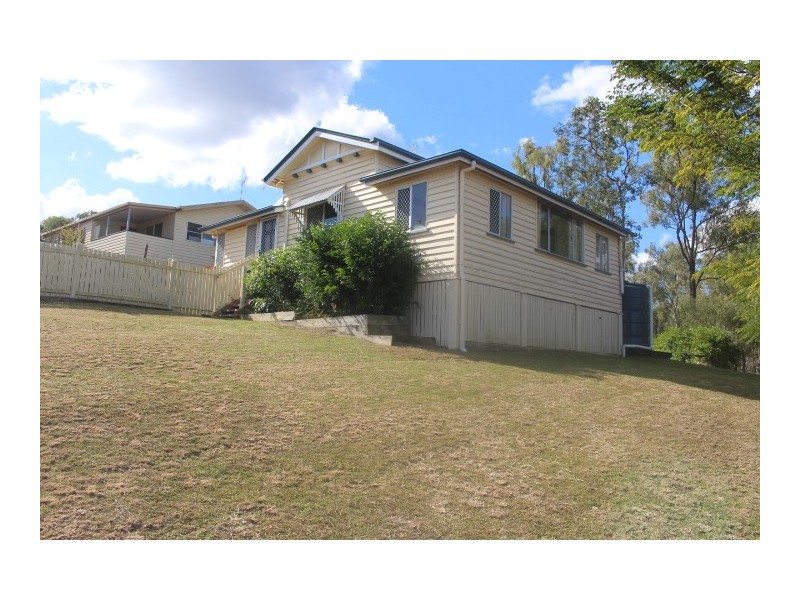 10 Elliott St, Gin Gin QLD 4671