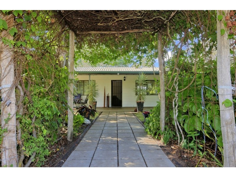 467 Horsecamp Rd, Gin Gin QLD 4671