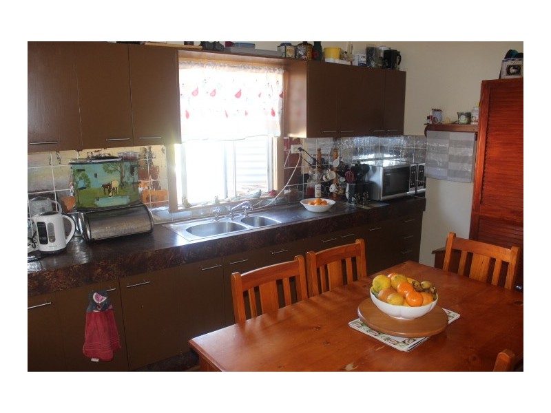 36 Tirroan Rd, Gin Gin QLD 4671