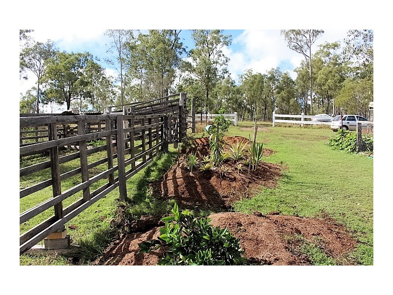 111 Rangview rd, Damascus QLD 4671