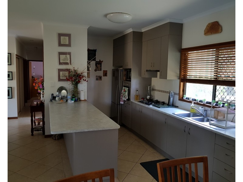 218 St Kilda Rd, Gin Gin QLD 4671