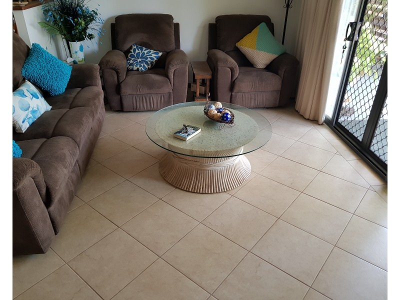 218 St Kilda Rd, Gin Gin QLD 4671
